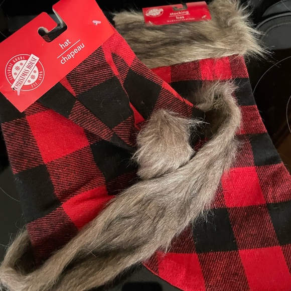 NWT Matching Plaid Christmas Santa Hat & Stockings - Picture 1 of 8